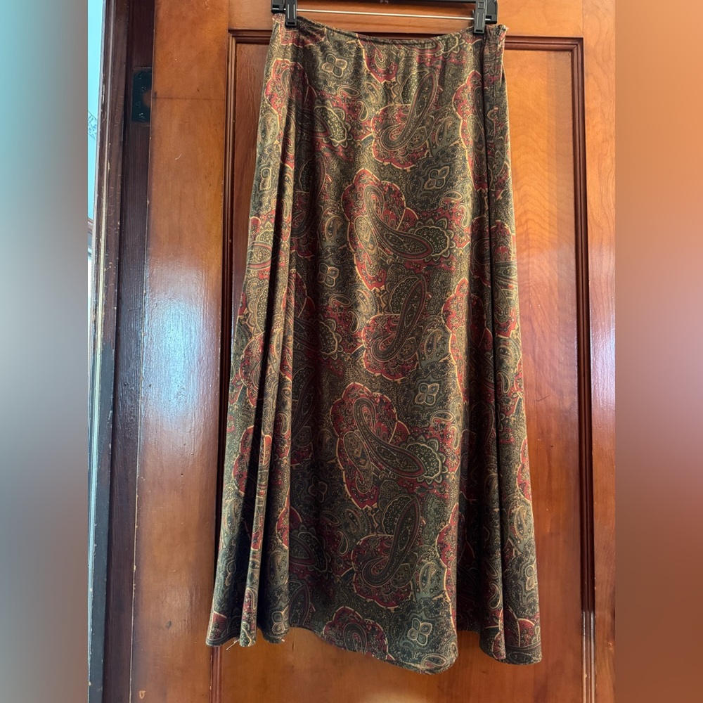 Ralph Lauren long  paisley skirt.  Size 12.  Zipper on side.  Waist ~29 inches